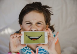 Digitální pravidla v rodině: Jak nastavit hranice pro telefony a obrazovky